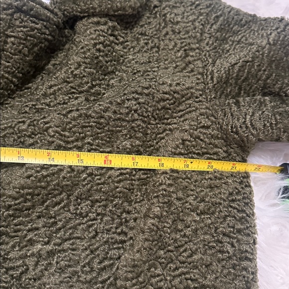 NWT American Eagle Outfitters Olive Teddy Jacket - Picture 6 of 8